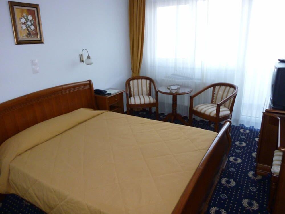 Hotel Belvedere Cluj-Napoca Exterior foto