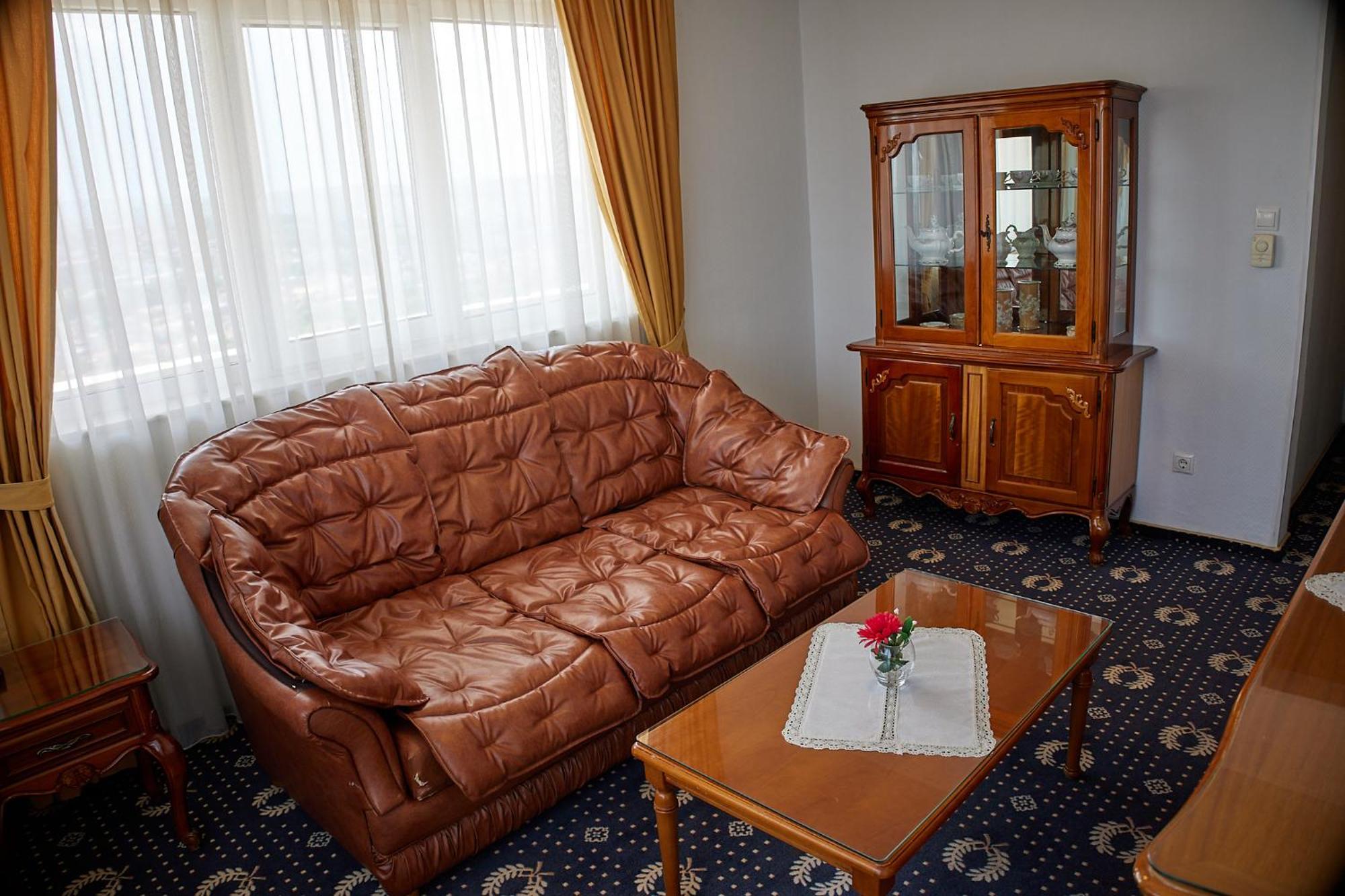 Hotel Belvedere Cluj-Napoca Exterior foto